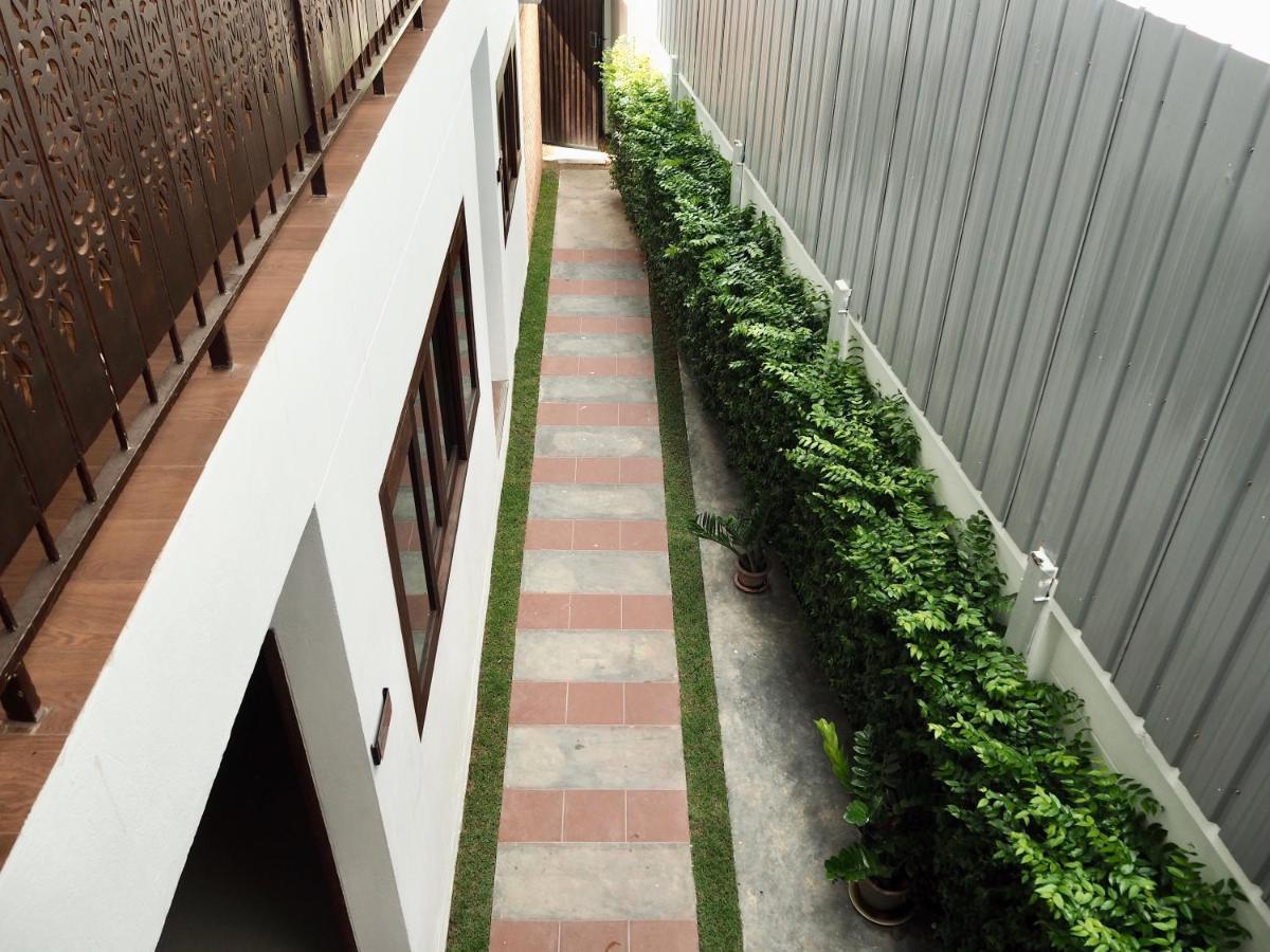 Bua House Poshtel Hotel เชียงใหม่ ภายนอก รูปภาพ