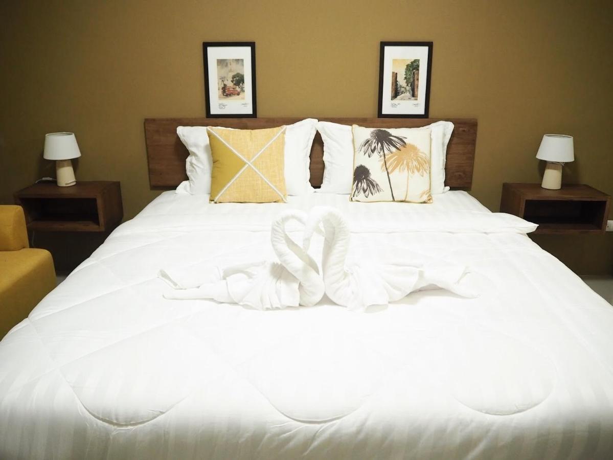 Bua House Poshtel Hotel เชียงใหม่ ภายนอก รูปภาพ