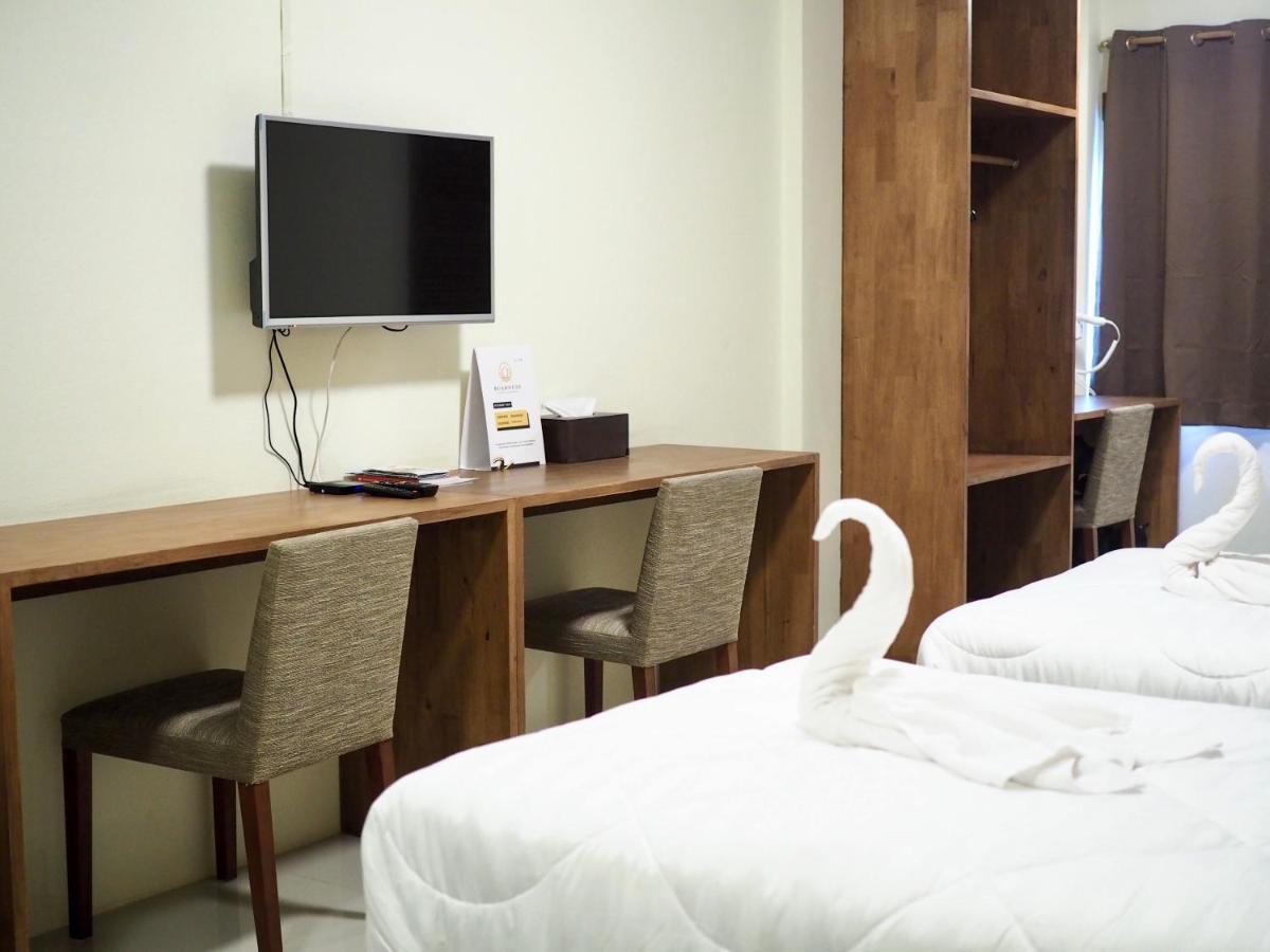 Bua House Poshtel Hotel เชียงใหม่ ภายนอก รูปภาพ